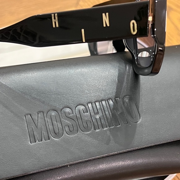 Moschino Black Gold Logo Sunglasses main image 4
